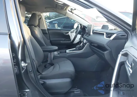 2024 Toyota Rav4 Xle z USA, uszkodzony, nr VIN 2T3W1RFV8RC253415